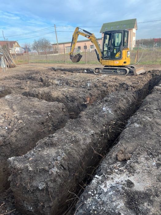 Execut lucrări / excavații / săpături / demolări / nivelări / fundații
