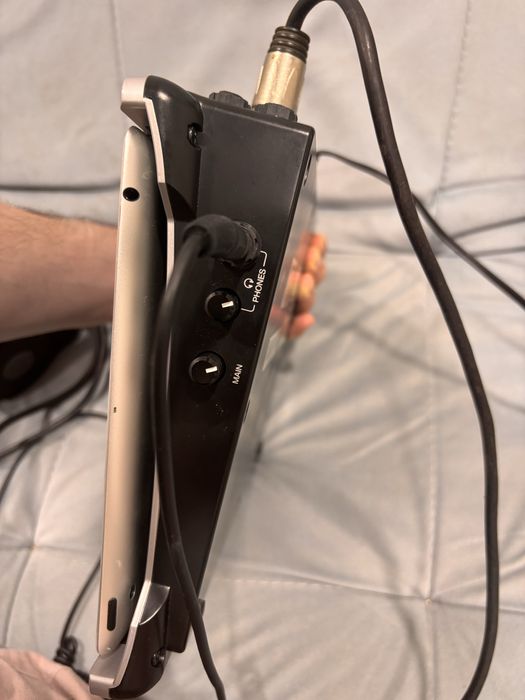 Alesis iO Dock док-станция/аудиоинтерфейс для iPad