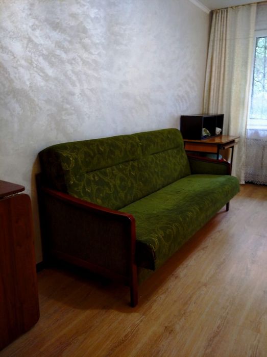 Срочно продам диван