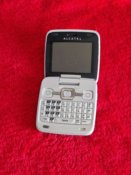 Super telefon  cu clapeta