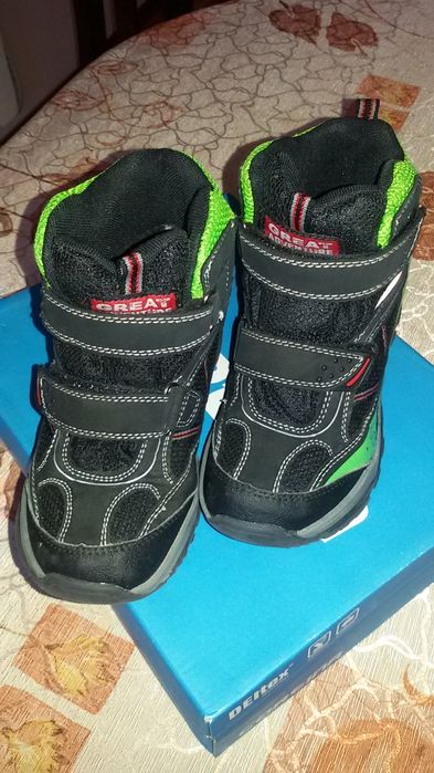 Детски зимни спортни обувки