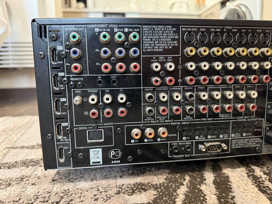 Yamaha RX-V1900
