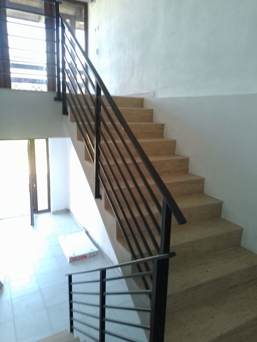 Imobil situat la intrare in Gherla pe DN 1C