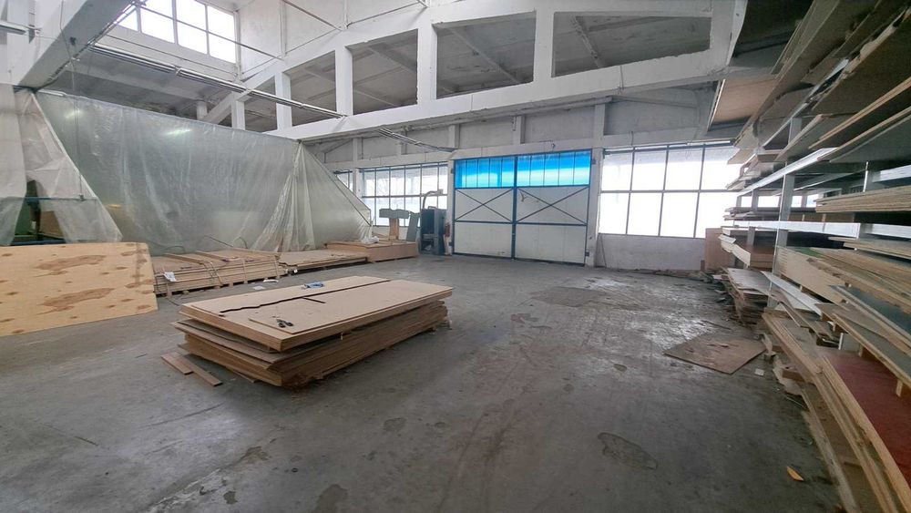 Продава се Промишлена сграда в Велики Преслав - 21563 кв.м за 27 €/кв.м - Снимка #6