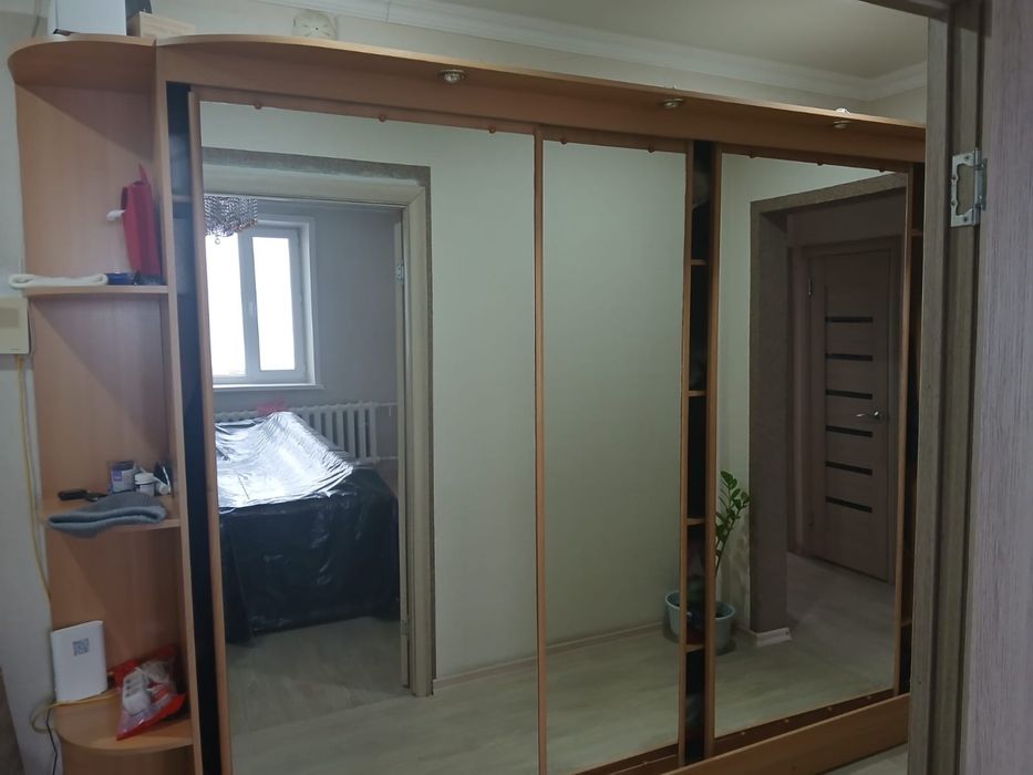 Шкаф прихожии.