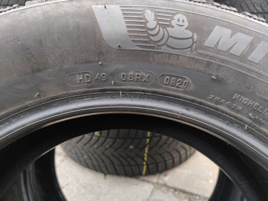 4бр Зимни Гуми 215 60 16 - Michelin