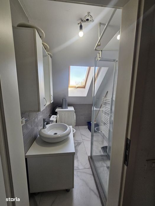 Apartament 3 camere Complex Studentesc - loc de parcare !!