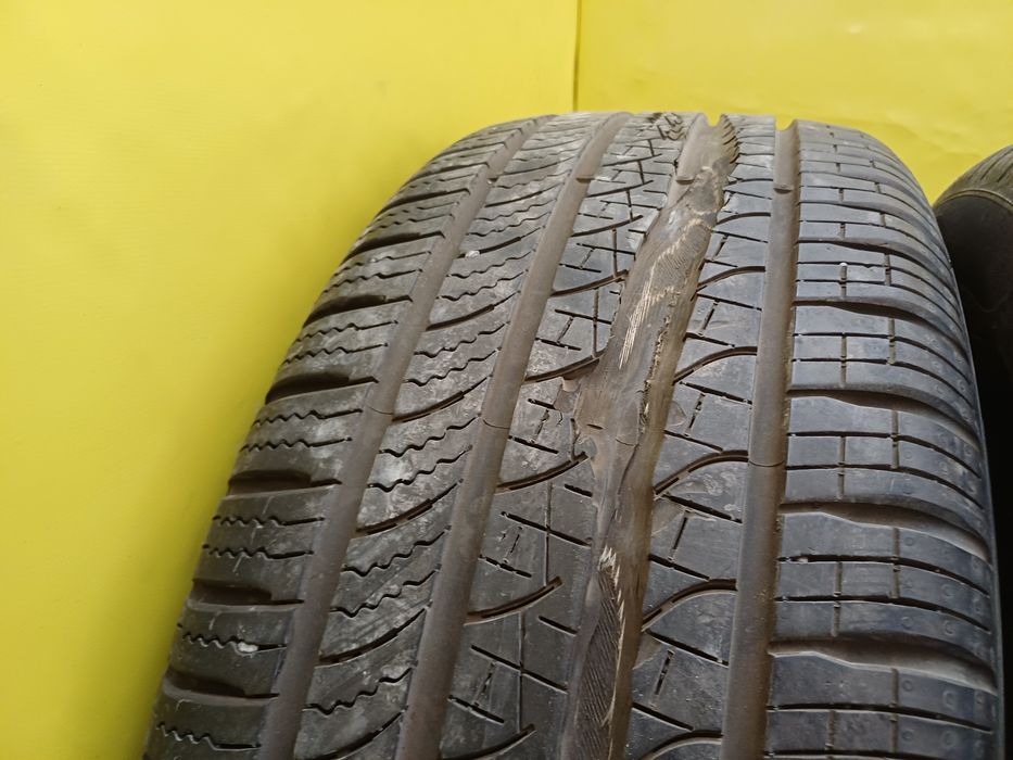 Шины 215/55 R17 Pirelli пара.