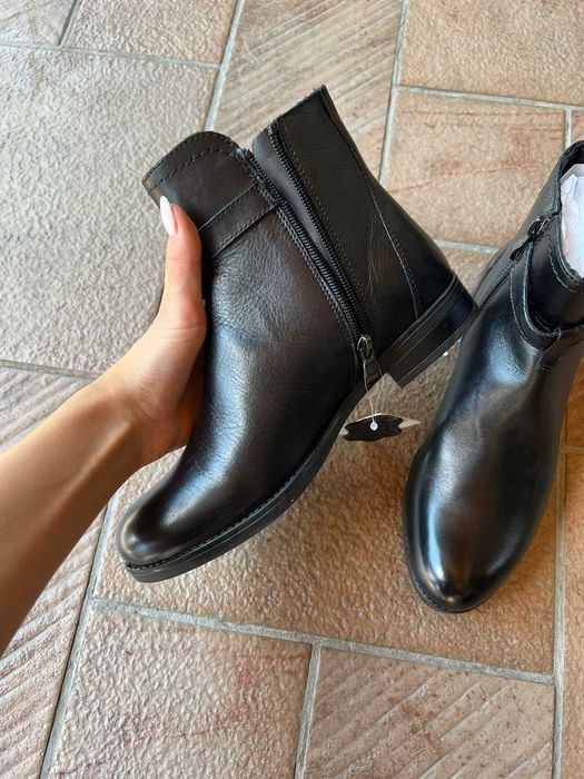 Ghete din piele naturala