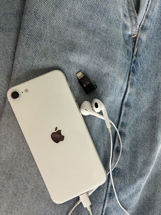 iPhone SE 2020, 128гб