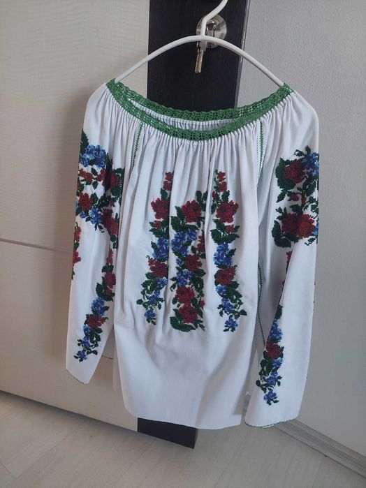 Cămasă traditională