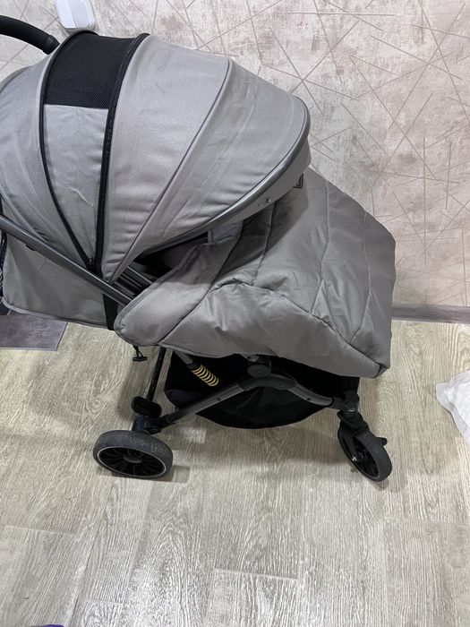 Продам коляску в отличном состояние