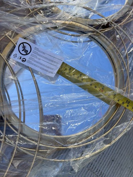 Ново огледало за стена