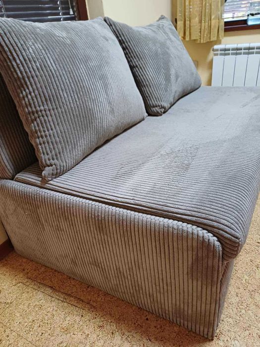 Диван за трапезария