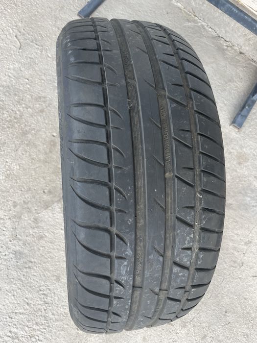 Продам покрышку 1 шт