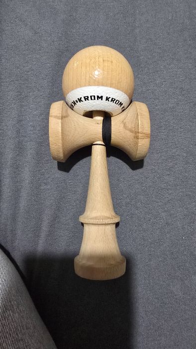 Kendama krom pop naked sticky