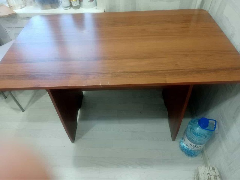 Кухонный стол сатылады