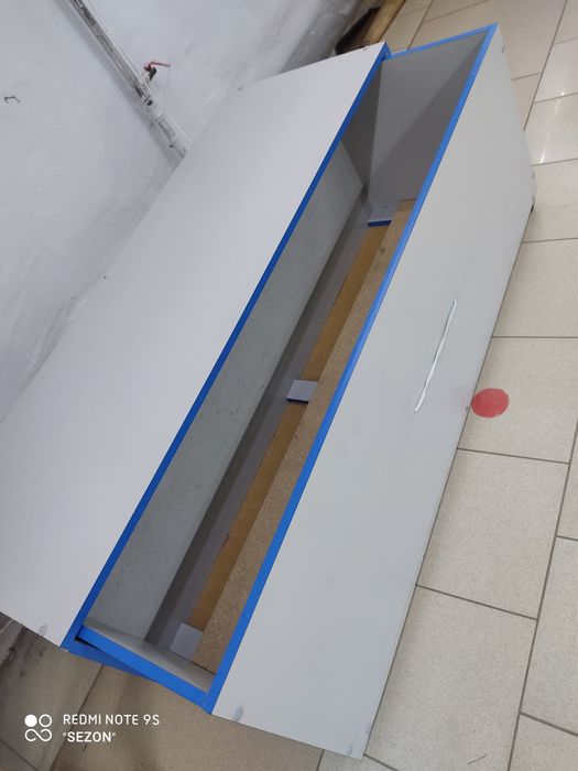 Продам шкаф витрину 30 000