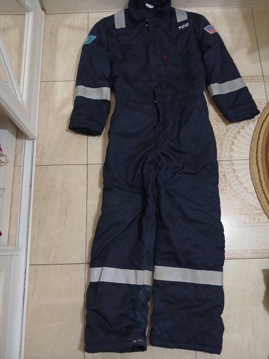 Продам комбинезон зимний