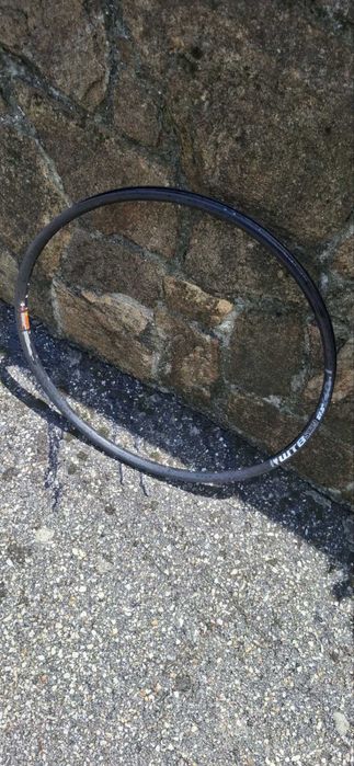 Части за dh/downhill велосипеди