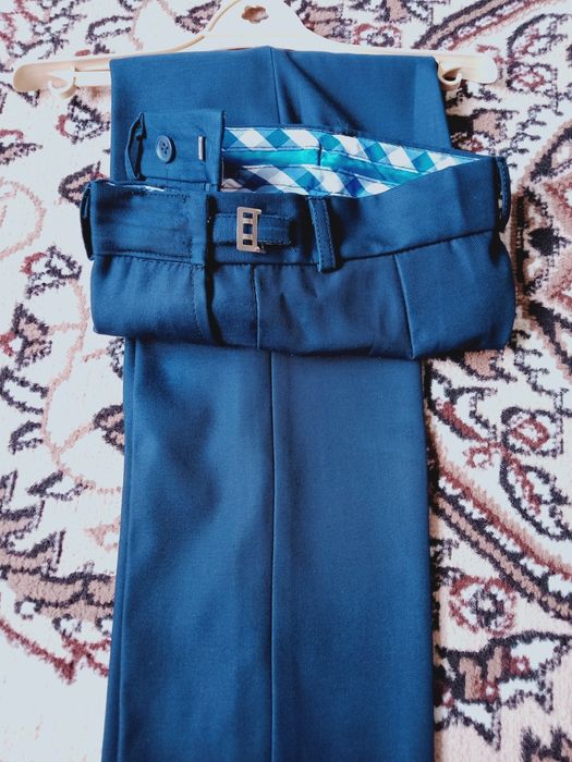 Брюки школьные 28-34 новые