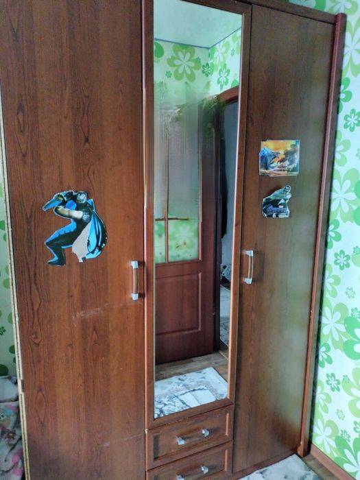 Продам 2 шкафа, для спальни