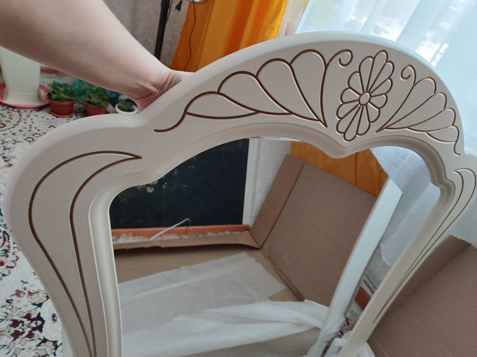 Продам зеркало новая