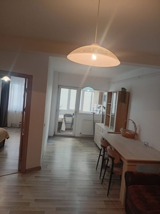 Se inchiriaza apartament in  1 Mai
