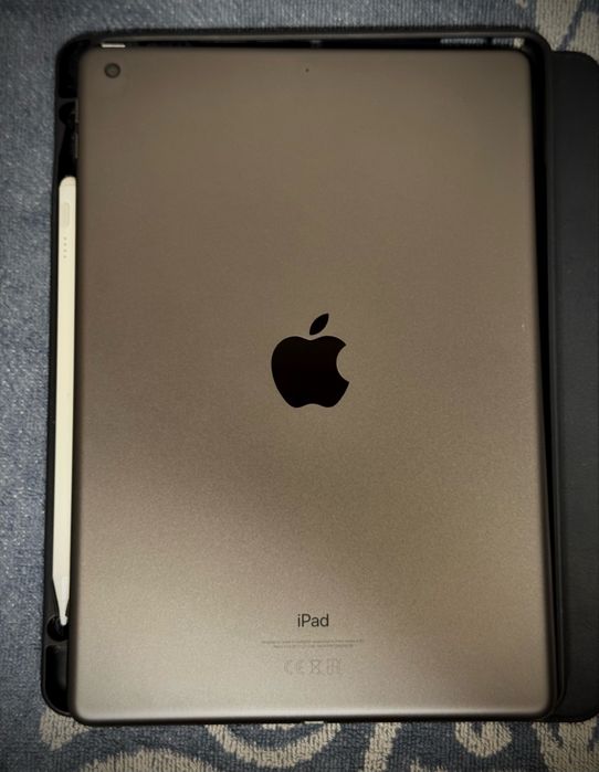 iPad 8 128Gb планшет