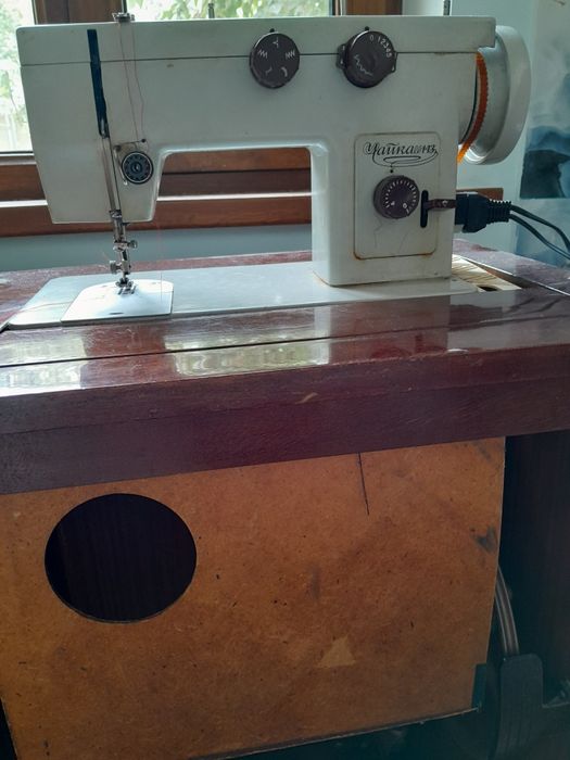 Tikuv mashinasi Chayka