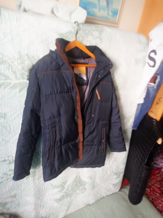 Продаю мужскую куртку