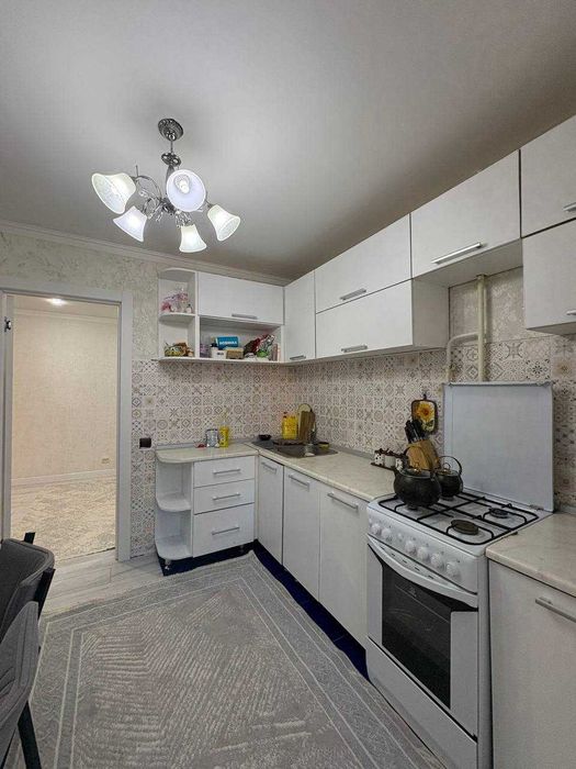 Продам 2 комнатную 8 мкр