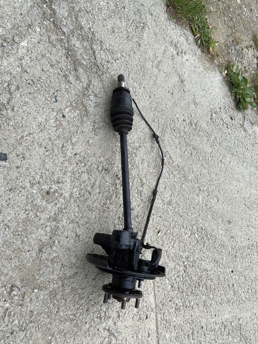 Полуоска Субару Форестър