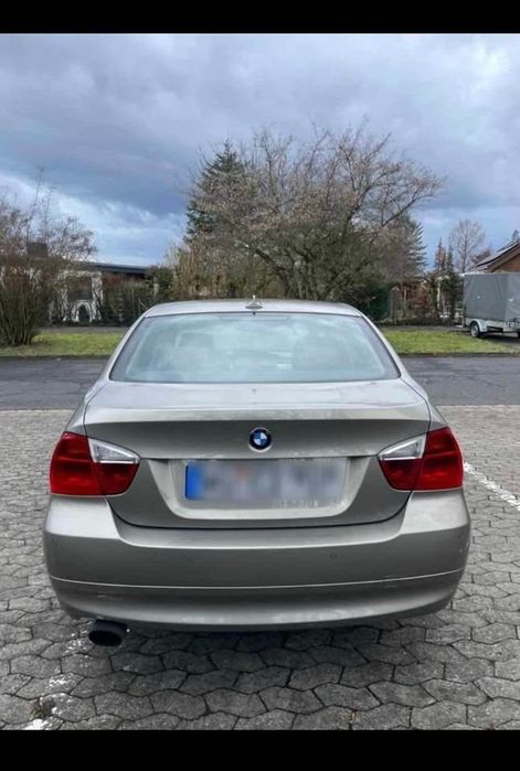 Vând sau schimb BMW E90 320i