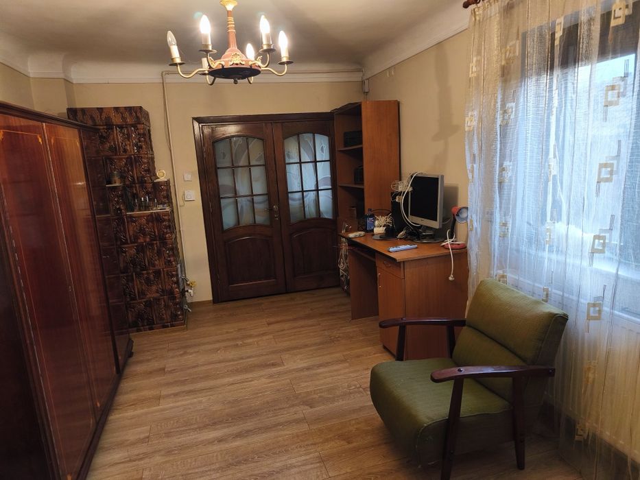 Casa Voluntari din cărămidă renovată.