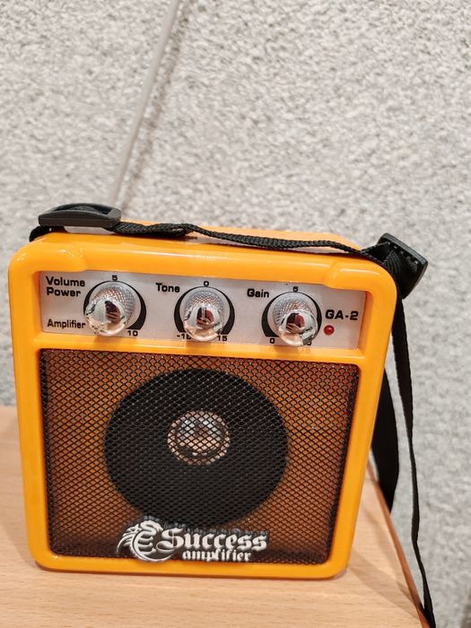 Продам комбоусилитель