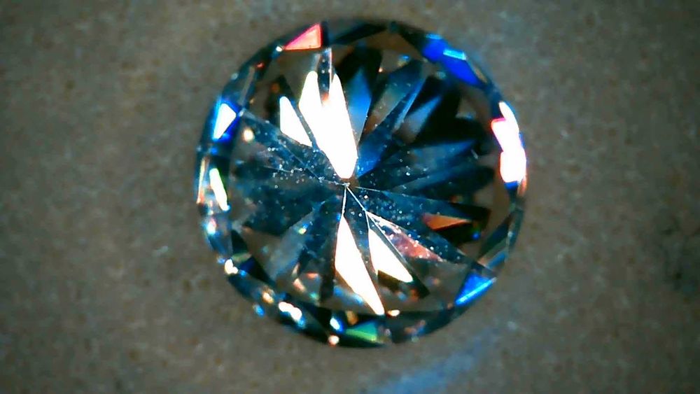 Диамант, Moissanite Brilliance, със сертификат, гравиран номер на камъка - 25 евро - 1 карат