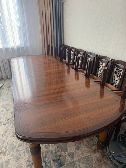 Продам стол для гостей