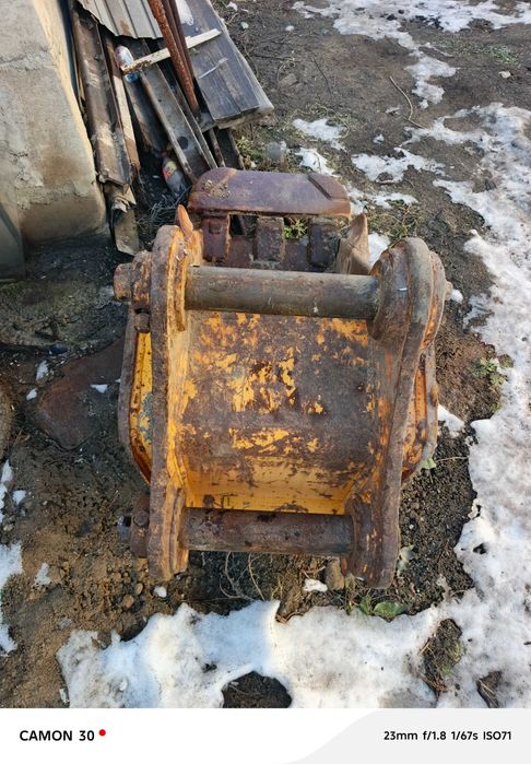 продам ковш траншейный б\у