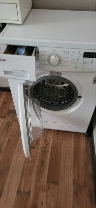 Продам стиральную машинку