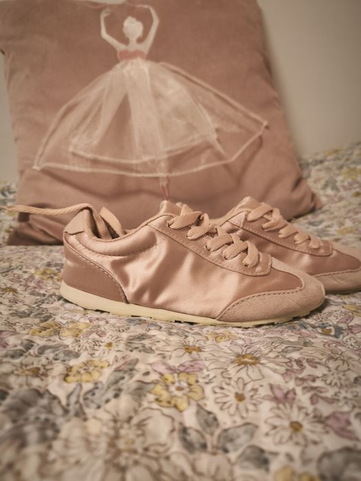 Сатенени кецове Zara