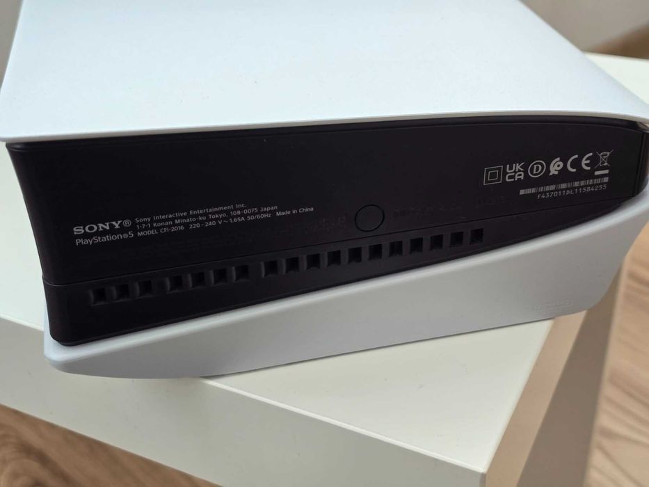 PlayStation 5 (PS5) Disk Edition – отлична, комплект – 410 €