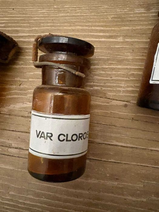 3 recipiente pentru  var cloros vechi perioada comunistă, România