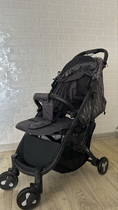 Коляска прогулочная mstar