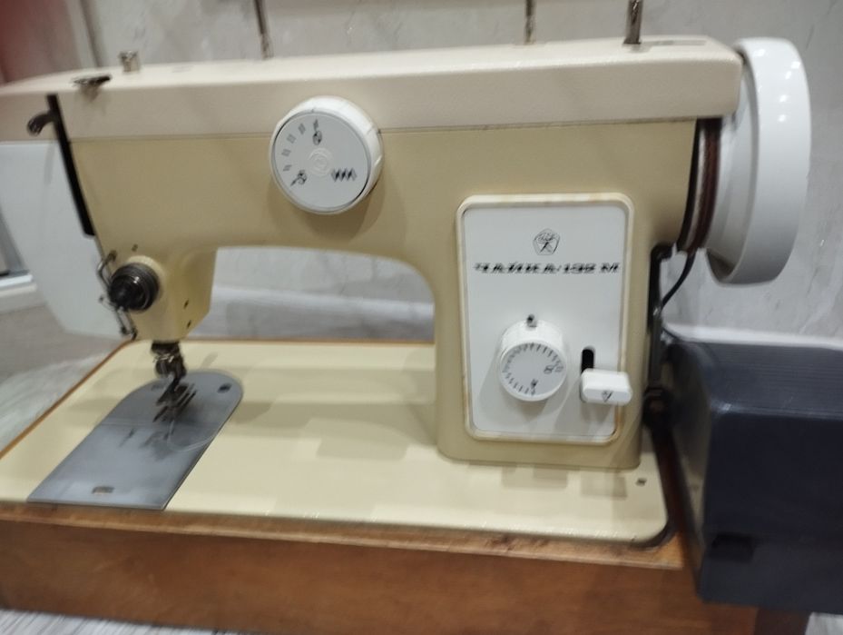 Швейная машина чайка