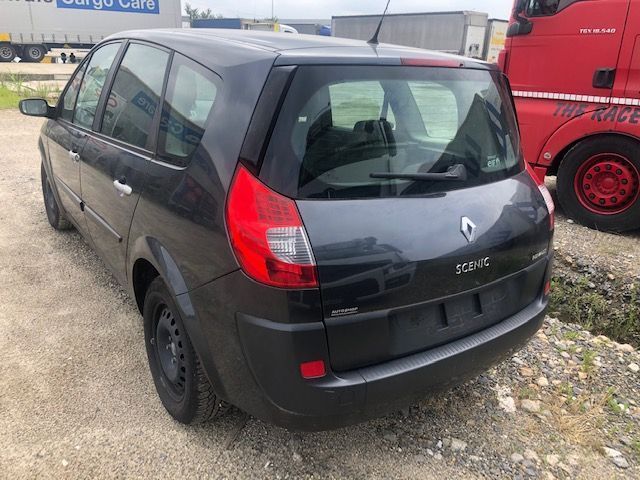 Dezmembrez Renault Scenic 1.9 diesel