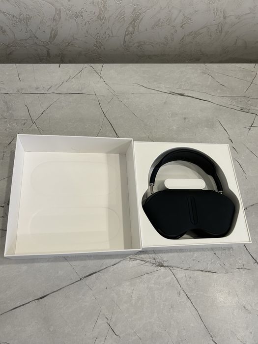 AirPods Max (черный)