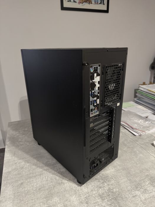 Настолен Геймърски Компютър