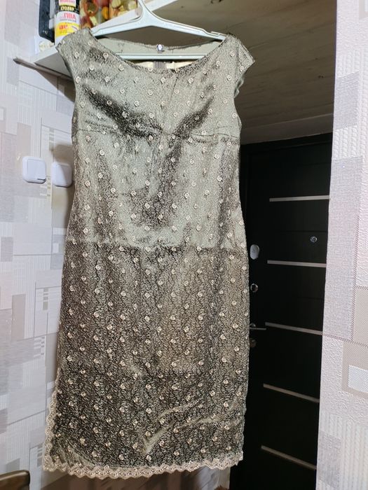 Платья нарядные., повседневные