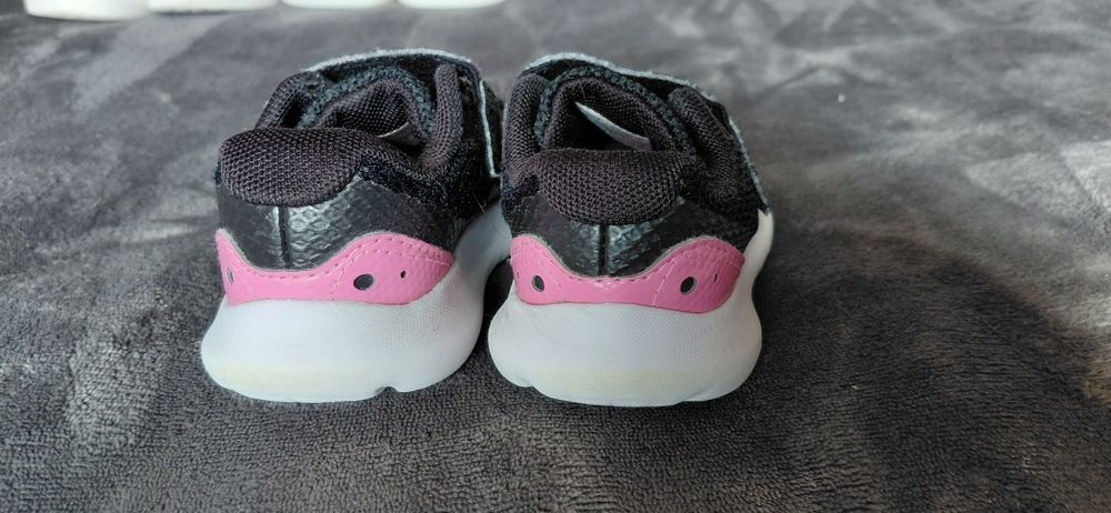 Маратонки за момиче 23